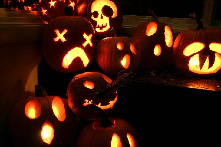 Jack_o_lanterns_group